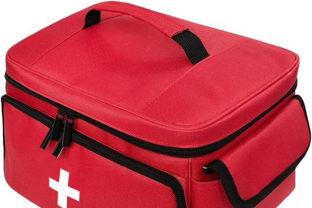 Erste-Hilfe-Aufbewahrungstasche – Verwendet als Notfunk Tasche und Mobilen Funkkoffer!