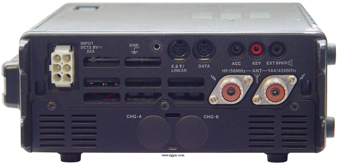 Yaesu FT-897D Backside
Bild RIGPIX.com