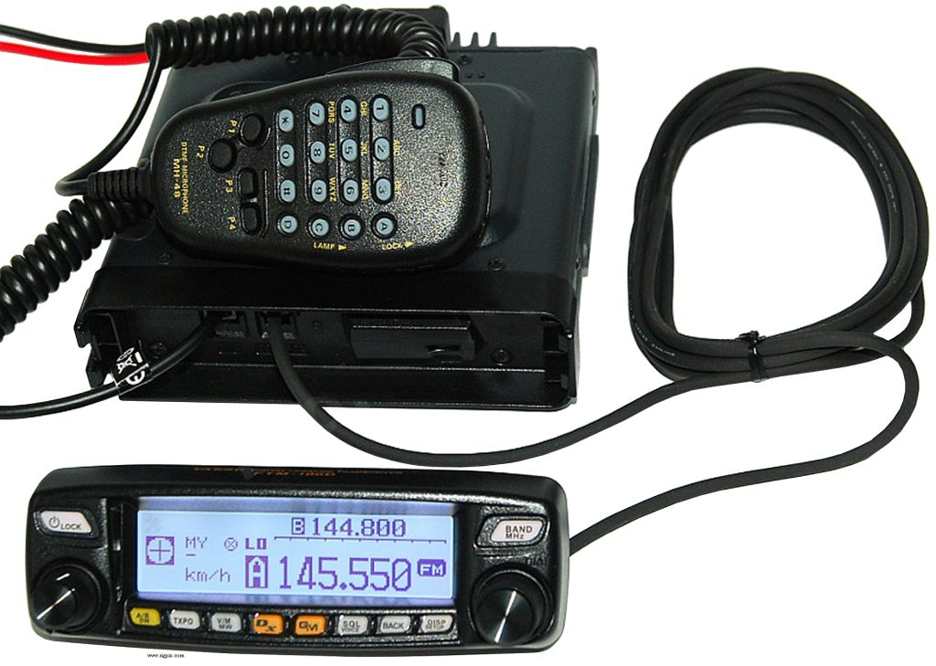 Yaesu FTM-100DE
Bild RIGPIX.com