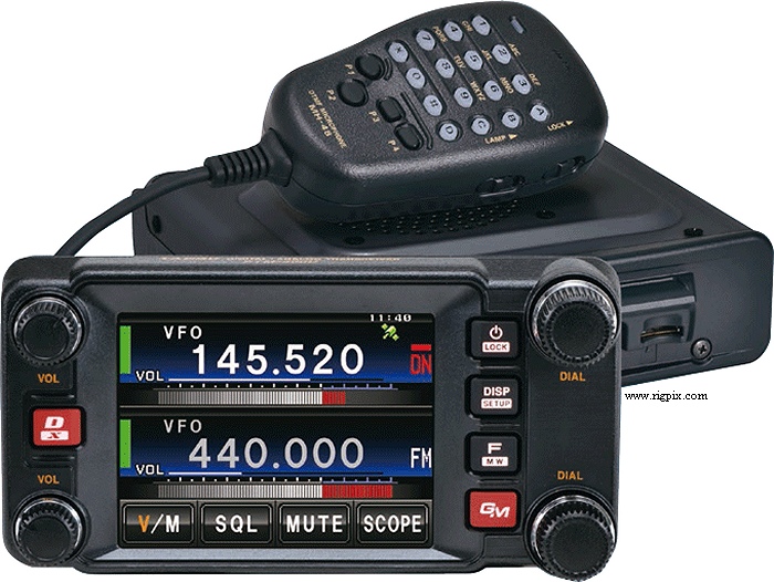 Yaesu FTM-400DE
Bild RIGPIX.com