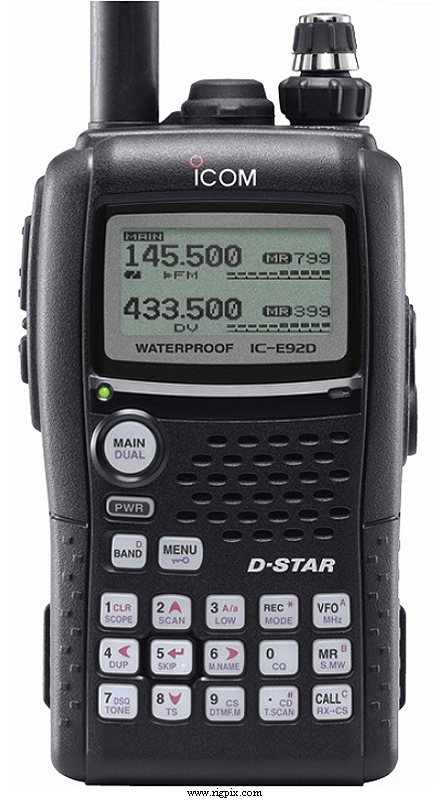 Icom IC-E92D (  Bild von RIGPIX.com